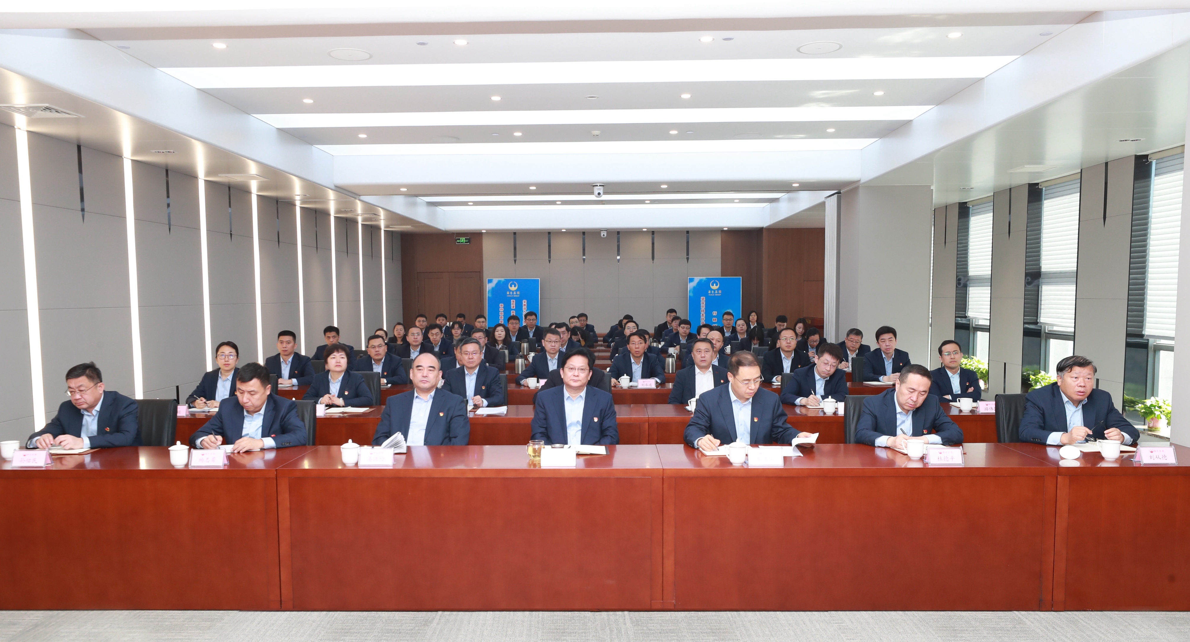 沂蒙精神等党史和红色文化宣讲走进华鲁集团-1.jpg