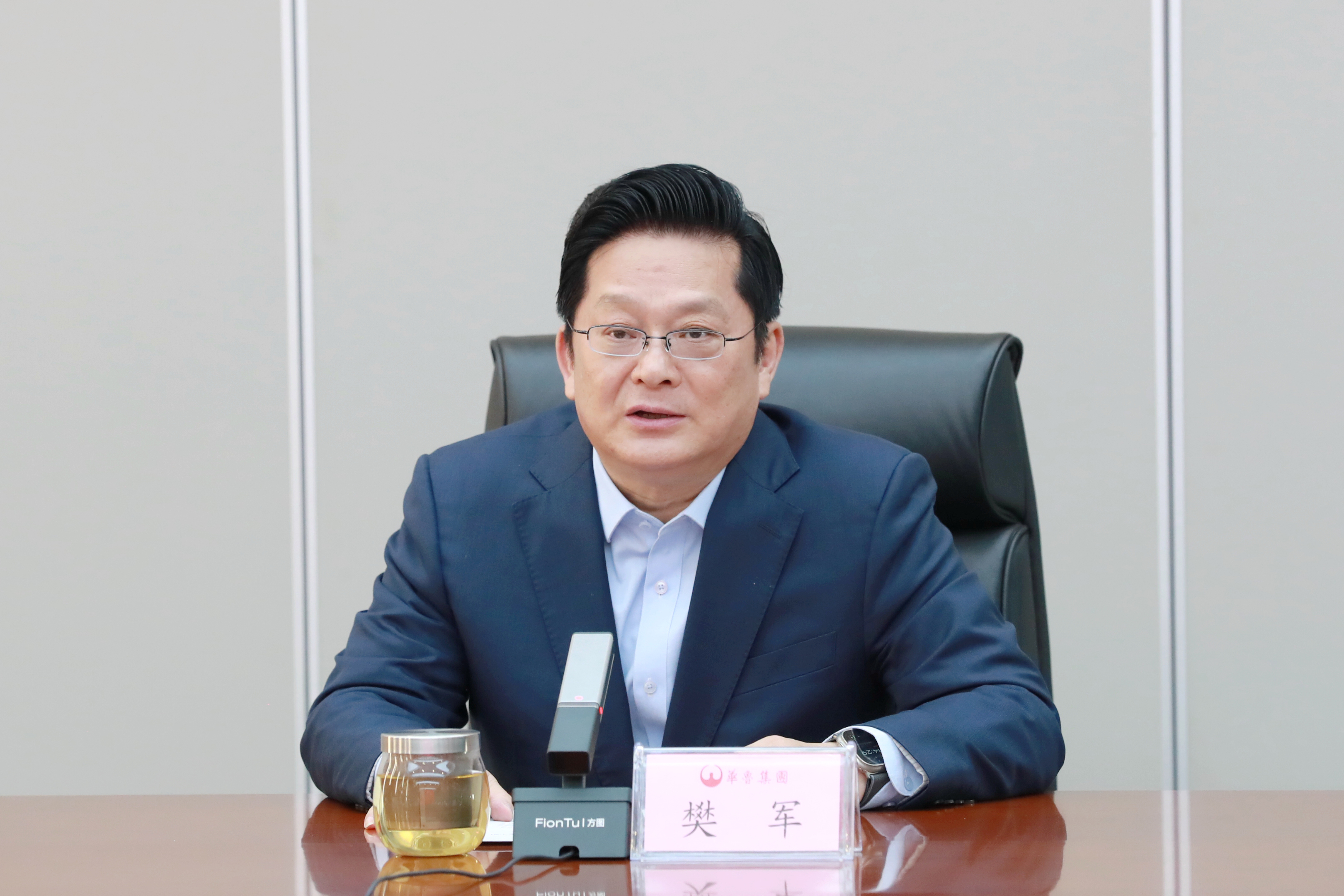 ah4i4702 ah4i4702.jpg